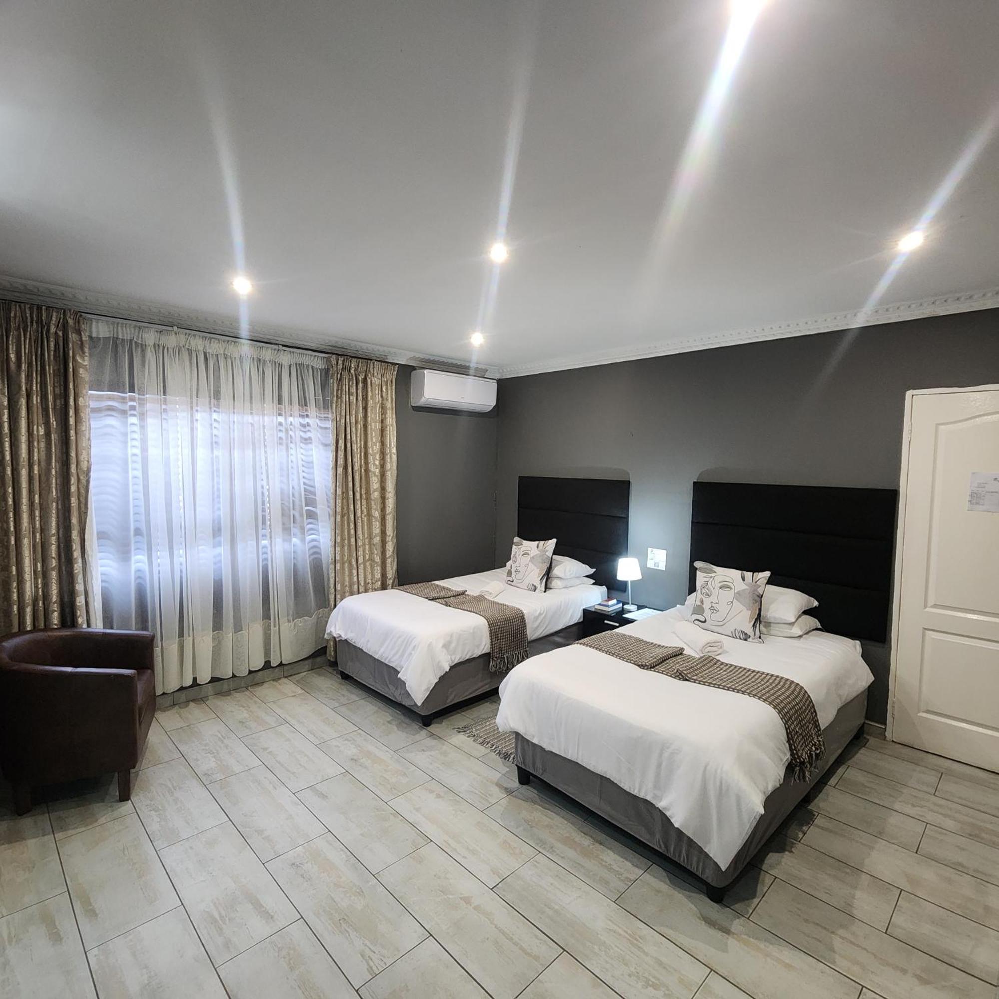 Sleep In Beauty Guesthouse นิวคาสเซิล ภายนอก รูปภาพ